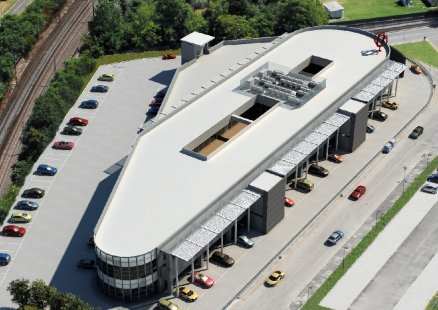 Locale commerciale in affittoReggio Emilia - Tondo