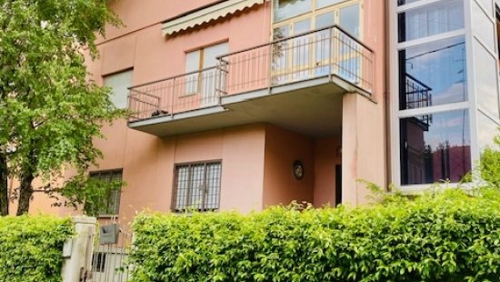 App.to su 2 livelli in venditaReggio Emilia - Gattaglio