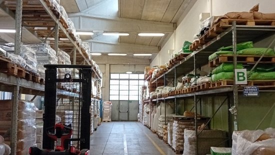 Capannone artigianale in affittoQuattro Castella